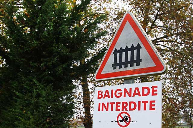 Les Viller�alais attendaient la r�ouverture du Pesqui�.| � Jean‐Paul Epinette ‐ iCimedia