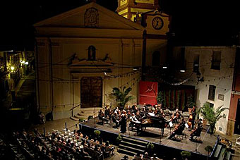 En concert à Valencia, Espagne|Jean-Paul Epinette