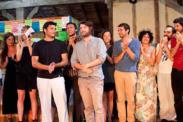 Samuel Vittoz et sa bande de jeunes comédiens...|Photo © Jean-Paul Epinette - icimedia@free.fr