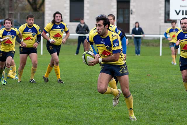 L'attaque villeréalaise a les moyens de surprendre les Layracais. L'attaque villeréalaise a les moyens de surprendre les Layracais.