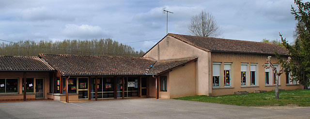 L'école maternelle va pouvoir maintenir l'accueil des enfants de moins de 3 ans. L'école maternelle va pouvoir maintenir l'accueil des enfants de moins de 3 ans.