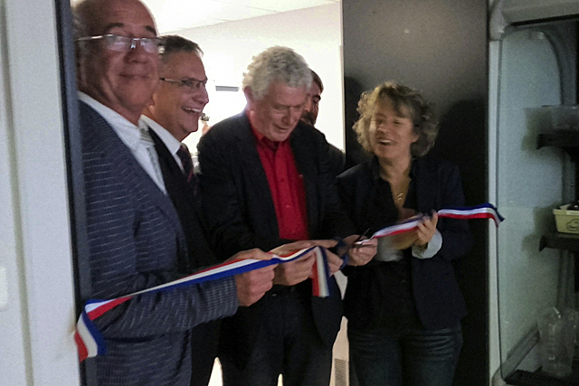 Toutes les institutions étaient représentées pour couper le ruban... Toutes les institutions étaient représentées pour couper le ruban...
