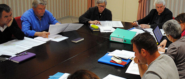 Le conseil municipal en séance...|Archive © Jean-Paul Epinette - icimedia@free.fr Le conseil municipal en séance...|Archive © Jean-Paul Epinette - icimedia@free.fr