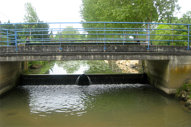Le SAGE fixe des objectifs d’utilisation, de mise en valeur et de protection de la ressource en eau. - Photo © jean-Paul Epinette - icimedia@free.fr Le SAGE fixe des objectifs d’utilisation, de mise en valeur et de protection de la ressource en eau. - Photo © jean-Paul Epinette - icimedia@free.fr