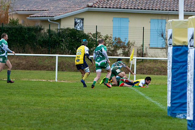 Maxime Grasset grille la politesse aux Vernois et pointe... - Photo © jean-Paul Epinette - icimedia@free.fr