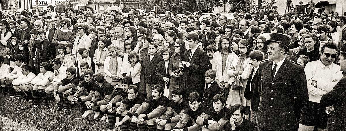 1969 - La foule des Villeréalais lors des fêtes du 700e anniversaire... - Collection Jean-Paul Epinette.