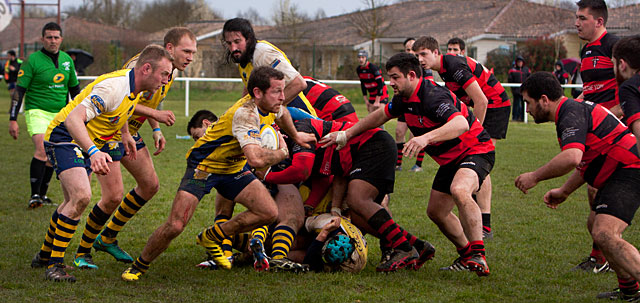 Serres, lutteur combattif, relanceur inlassable. - Photo © jean-Paul Epinette - icimedia@free.fr