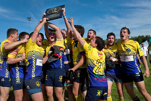 En Honneur, les équipes qualifiées disputeront un Bouclier de la Ligue...|Archives © jean-Paul Epinette - icimedia@free.fr