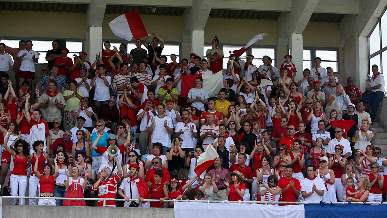 Comme il y a dix ans, les supporters capelains sont mo-bi-li-sés !!! - Archives © jean-Paul Epinette - icimedia@free.fr