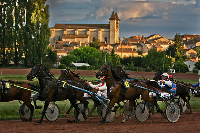 Les 3 premières seront courues à partir de midi, les quatre autres à partir de 14h15 - © jean-Paul Epinette - icimedia@free.fr Les 3 premières seront courues à partir de midi, les quatre autres à partir de 14h15 - © jean-Paul Epinette - icimedia@free.fr