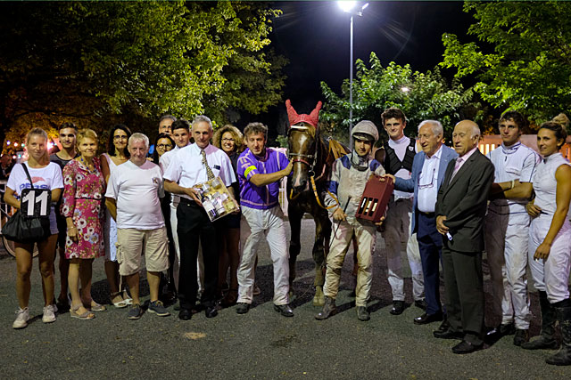 À l'issue du Grand Prix 2018 de la Société des courses de Villeréal, remporté par Atout du Lerre|Photo © jean-Paul Epinette - icimedia@free.fr