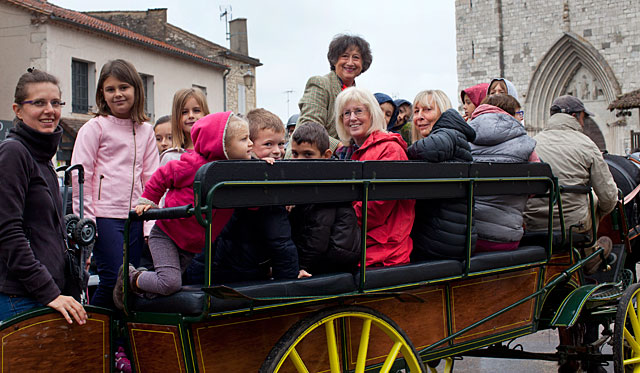 La fête de cheval est aussi une fête populaire et familiale... - Photo © jean-Paul Epinette - icimedia@free.fr