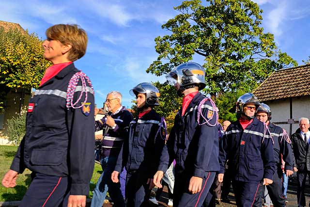 Dans le cortège du 11 novembre 2018, les pompiers du centre de secours de Villeréal... - Photo © jean-Paul Epinette - icimedia@free.fr