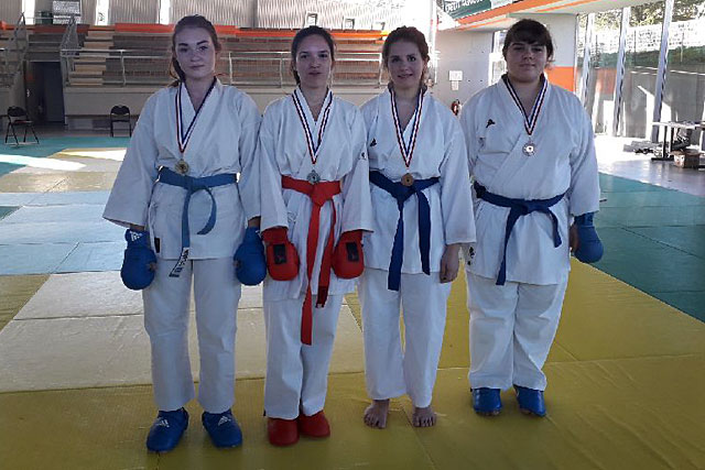 Émilie Jensou (junior), Aurélie Develly, Andréa Dollé, Léane Vanier (cadettes).|© icimedia@free.fr Émilie Jensou (junior), Aurélie Develly, Andréa Dollé, Léane Vanier (cadettes).|© icimedia@free.fr