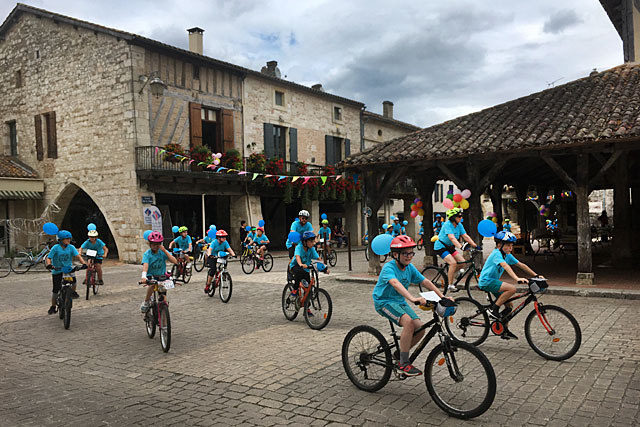 Le succès retentissant de la Ronde cycliste des Écoles, lui vaut une subvention exceptionnelle de la municipalité.|Archives © icimedia@free.fr Le succès retentissant de la Ronde cycliste des Écoles, lui vaut une subvention exceptionnelle de la municipalité.|Archives © icimedia@free.fr