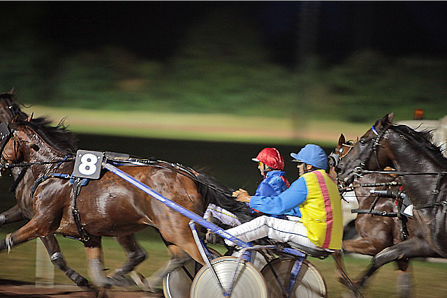 Le Pesquié inaugure le Meeting 2019 par une opération Hippodrome en Fête...|Archives © jean-Paul Epinette - icimedia@free.fr