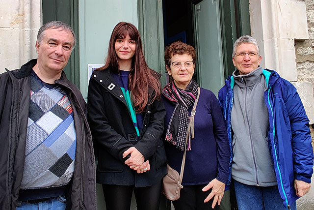 Les quatre agents recenseurs ont entamé la tournée systématique des maisons de la commune...|Photo © Jean-Paul Epinette. Les quatre agents recenseurs ont entamé la tournée systématique des maisons de la commune...|Photo © Jean-Paul Epinette.