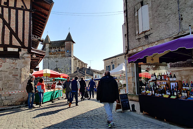 Les 85 marchés seront répartis sur toutes les places de la bastide...|Photo © Jean-Paul Epinette. Les 85 marchés seront répartis sur toutes les places de la bastide...|Photo © Jean-Paul Epinette.