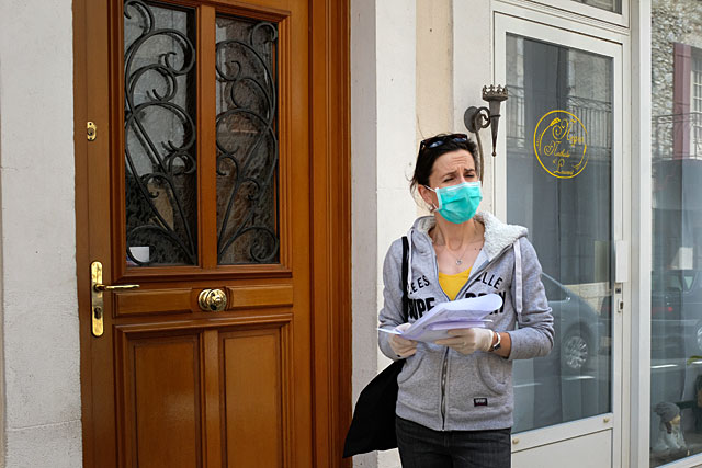 La municipalité a distribué gratuitement plus de 2 500 masques aux Villeréalais...|Photo © Jean-Paul Epinette. La municipalité a distribué gratuitement plus de 2 500 masques aux Villeréalais...|Photo © Jean-Paul Epinette.