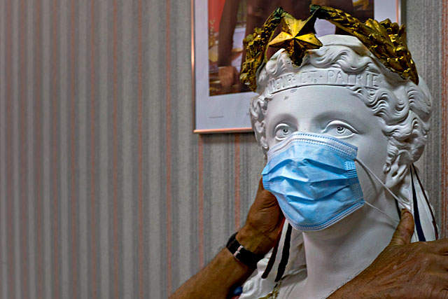 La municipalité de Villeréal veut obliger le port du masque dans les manifestations...|Photo © Jean-Paul Epinette. La municipalité de Villeréal veut obliger le port du masque dans les manifestations...|Photo © Jean-Paul Epinette.