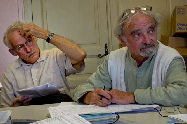 Pèire Boissière (àg.) et Claude Pons au cours d'une séance de travail à Radio 4... - Archives Jean-Paul Epinette Pèire Boissière (àg.) et Claude Pons au cours d'une séance de travail à Radio 4... - Archives Jean-Paul Epinette