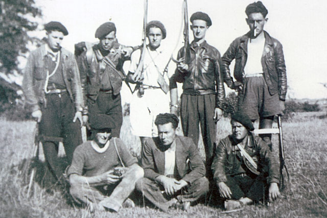 Au maquis de Lamothe quelques jours avant le massacre du 14 juillet 1944. - | Mémoire de Villeréal, Droits réservés