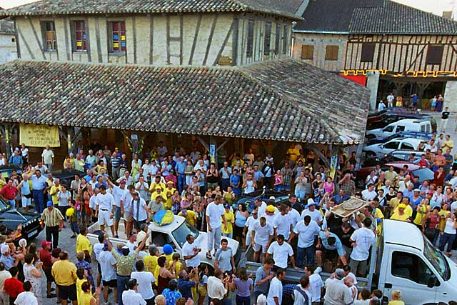 22 juin 2003 - Le retour triomphal des Champions de France.|| Mémoire de Villeréal, Droits réservés