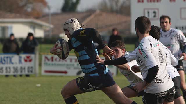 Sazmule Nicolas - 40 m plus loin, l'essai.| © Jean‐Paul Epinette ‐ iCimedia Sazmule Nicolas - 40 m plus loin, l'essai.| © Jean‐Paul Epinette ‐ iCimedia