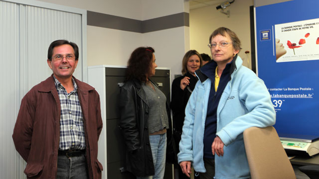 Des postiers villeréalais satisfaits.| © Jean‐Paul Epinette ‐ iCimedia Des postiers villeréalais satisfaits.| © Jean‐Paul Epinette ‐ iCimedia